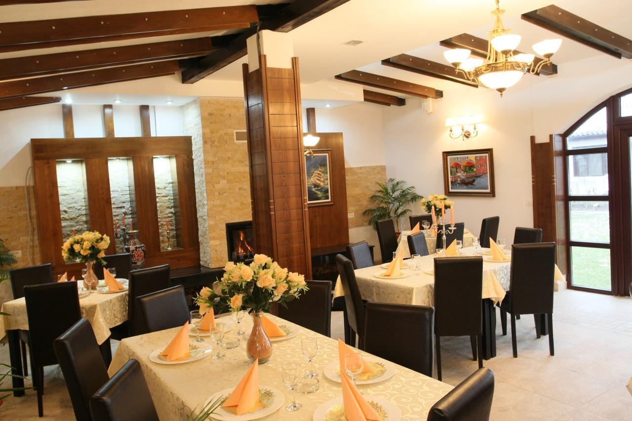 Hotel Roco Izvin Exterior photo