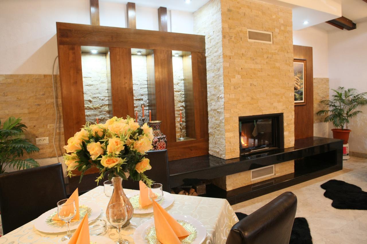 Hotel Roco Izvin Exterior photo
