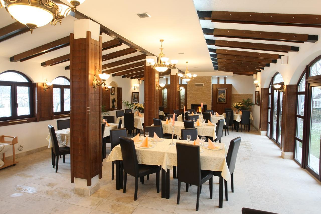 Hotel Roco Izvin Exterior photo