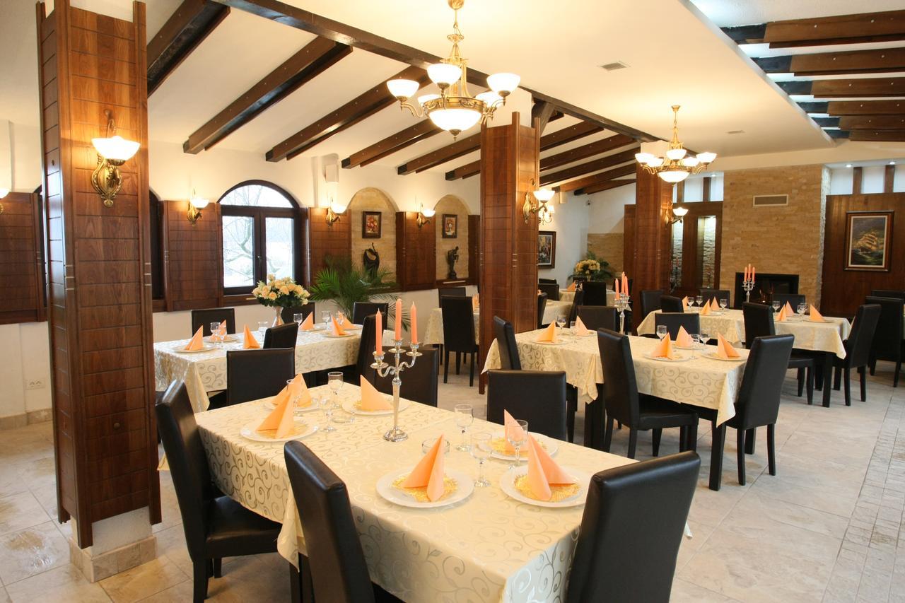 Hotel Roco Izvin Exterior photo