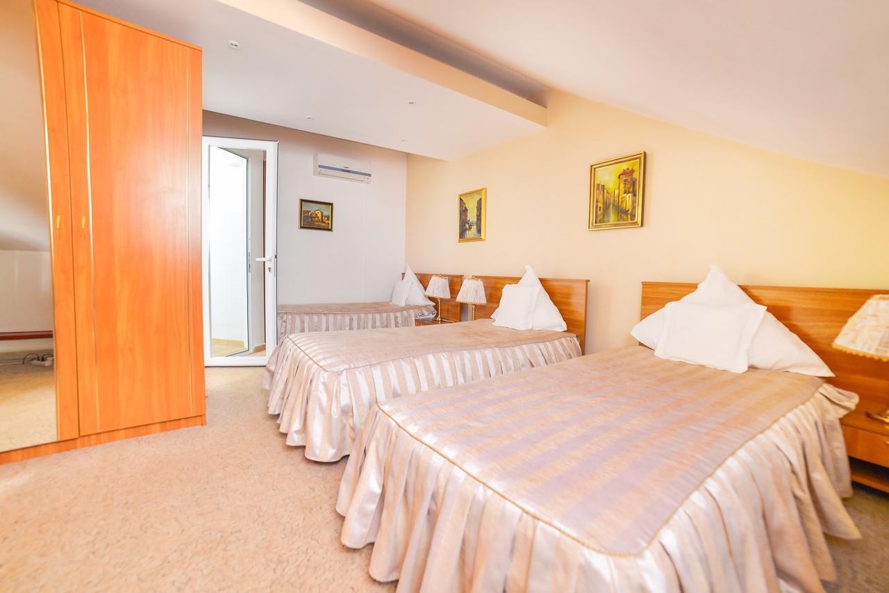 Hotel Roco Izvin Exterior photo