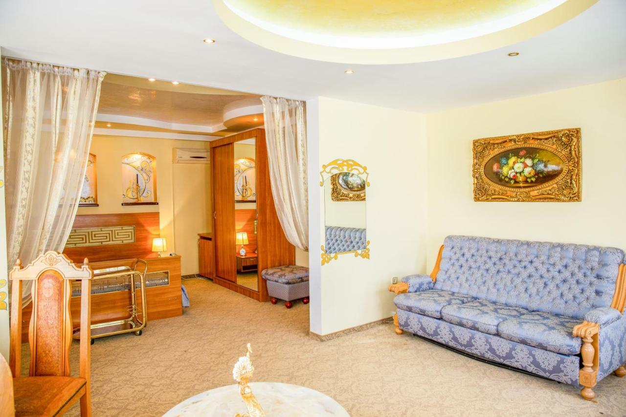 Hotel Roco Izvin Exterior photo