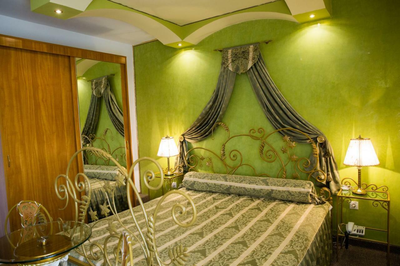 Hotel Roco Izvin Exterior photo